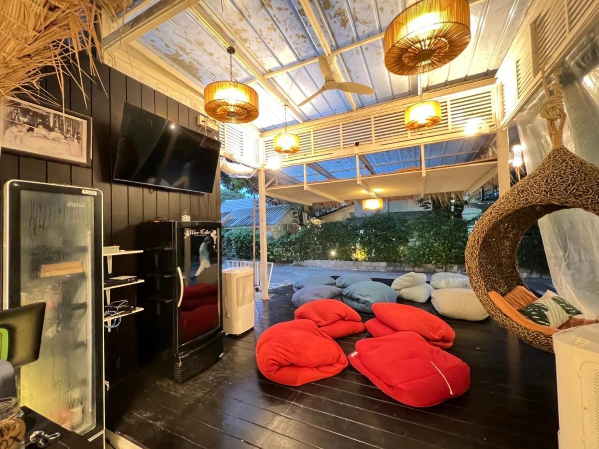 Warm White Hua Hin House酒店 外观 照片